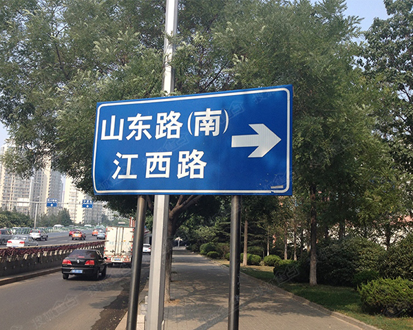 陜西生產(chǎn)道路波形護(hù)欄價(jià)格